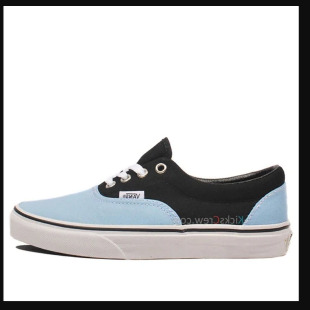 NWT Vans Era Light Blue and Black Two Tone Canvas Sneakers W7/M5.5